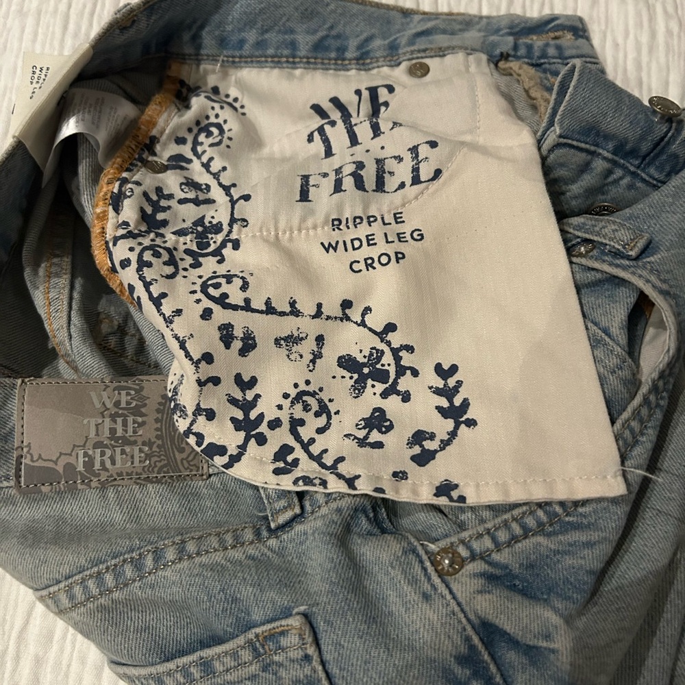 FREE PEOPLE WE THE FREE Ripple Wide Leg Crop Jeans NWT 29L LONG - Picture 9 of 14